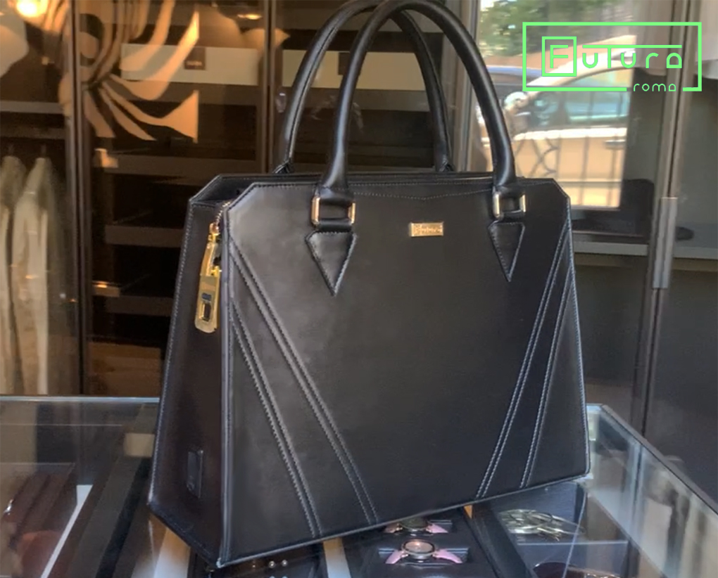 Futura roma® borsa con biometrico a riconoscimento digitale, Futura roma borsa in pelle biometrico, borsa donna vera pelle, borsa lusso vera pelle, borsa vera pelle, vera pelle Made in Italy, portalaptop, borsa donna, borsa donna business, borsa donna portalaptop, luxury, borsa luxury business